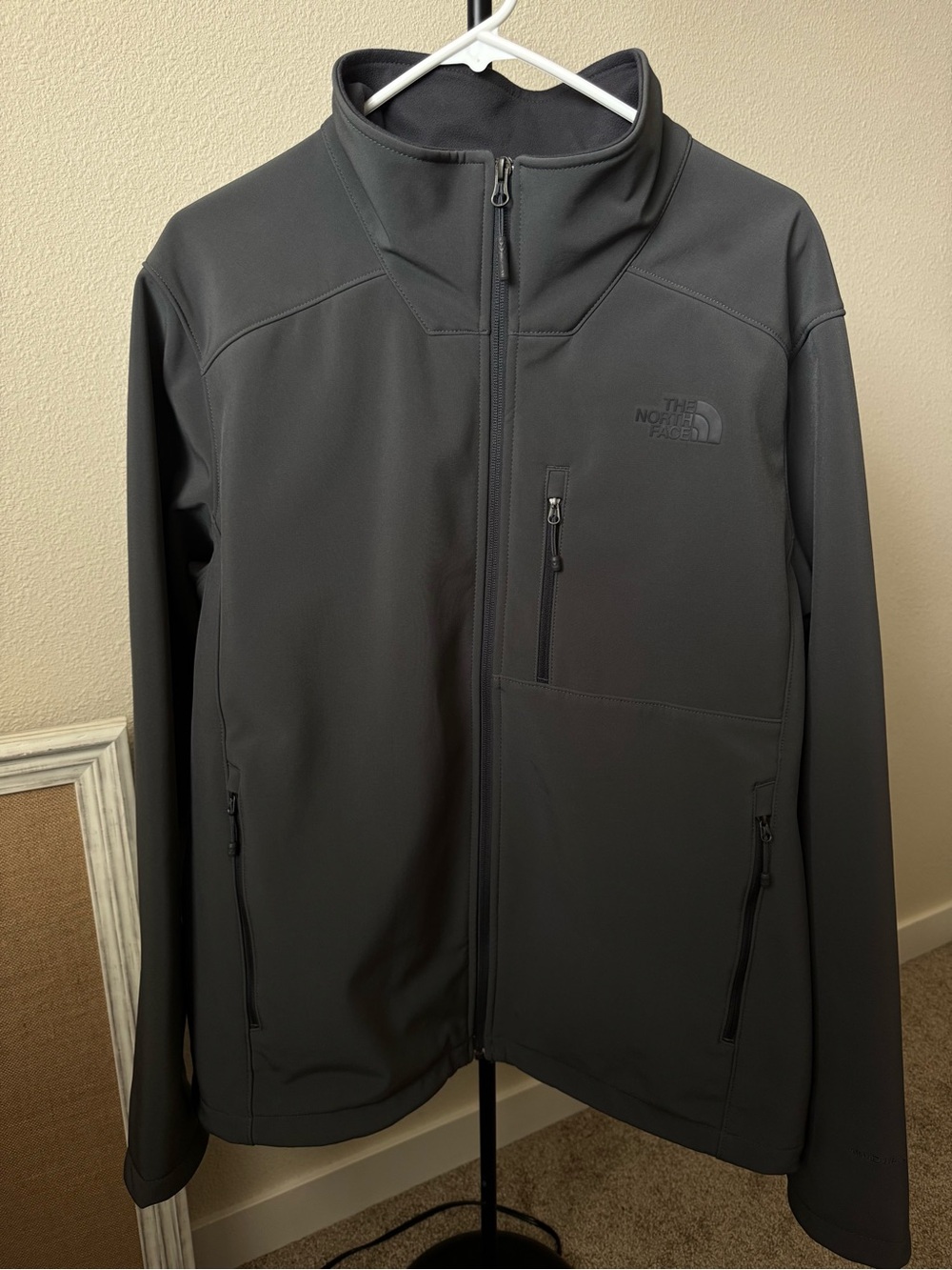 The North Face Men’s Jacket in Charcoal Gray